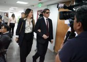 Diligencia. Walter Macías llegó a la Unidad de la Familia acompañado de su esposa para escuchar el fallo.