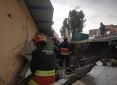 Atención. Miembros del Cuerpo de Bomberos acudieron a brindar ayuda.