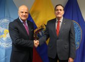 El vicepresidente de Ecuador, Alfredo Borrero junto a Jarbas Barbosa, director de la Organización Panamericana de la Salud en EE.UU.