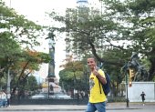 Postal. El guayaquileño también disfruta de paseos por las principales calles de la ciudad.