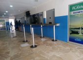 Escenario. En el Municipio de Playas ya no se ven esas extensas hileras de usuarios intentando hacer trámites.