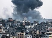 Ataque aéreo israelí contra el este de la ciudad de Gaza.