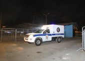 Caso Villavicencio. Una camioneta de Medicina Legal sale de la Penitenciaría del Litoral el día en el que encontraron los cuerpos de los asesinados.