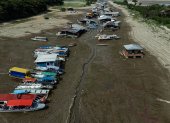 Manaos. Decenas de barcos encallados en el Lago do Puraquequara.