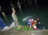 La Armada del Ecuador anunció que, una vez en tierra se otorgó asistencia médica a los rescatados.