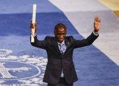 Eliud Kipchoge fue destacado  por su esfuerzo en el deporte y su aporte solidario.