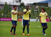 Allen Obando (c) es una de las figuras que tiene la selección sub-17 de Ecuador