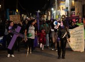 Mujeres disfrazadas de catrinas se manifiestan para recordar a sus compañeras víctimas de feminicidios hoy, en el municipio de San Cristobal de las Casas, Chiapas (México).
