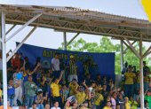 Astillero FC hace de local en el estadio de la Espol y lleva buena cantidad de público.