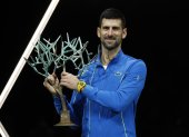 El tenista serbio Novak Djokovic revalidó el título del Masters 1000 de París.