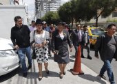 Cecilia Velasque, actual subcoordonadora del movimiento, llegan a la delegación del CNE en Pichincha.