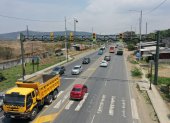 Escenario. Son al menos cuatro puntos donde se encuentran los semáforos en esta vía, donde hay negocios, fábricas, bodegas... 2. Anuncio. La ATM también ha indicado que prevé un estudio en la vía a Daule. 
===
