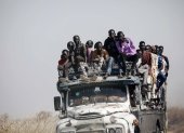 Darfur. Varios ciudadanos sudaneses huyendo del conflicto en su país.