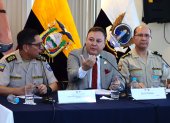Anuncio. El ministro del Interior Juan Zapata, el comandante de la Policía César Zapata y el director del Isspol, Renato González.