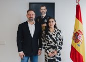 El líder del partido Vox, Santiago Abascal, y la vicepresidenta electa, Verónica Abad.