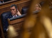 El presidente del Gobierno en funciones Pedro Sánchez durante el primer día del debate de investidura celebrado este miércoles en el Congreso de los Diputados, en Madrid.