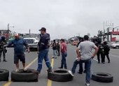 Protesta. Uno de los plantones que realizaron los choferes del transporte pesado en las carreteras de Ecuador.