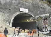 Imagen del túnel, en el estado norteño de Uttarakhand (India), en el que están atrapados 40 trabajadores desde el domingo 12 de noviembre de 2023.