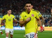 Rafael Santos Borré de Colombia celebra único tanto del partido ante Paraguay.