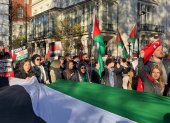 Los ciudadanos salieron a las calles con banderas de Palestina.