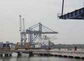 Puerto. Expertos consideran que la creación del Quinto Puente, para agilitar el traslado hasta el puerto de Guayaquil, debe ser a través de APP.