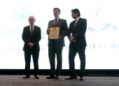 Carlos Alfonso Martínez Bruno, gerente financiero en Gráficos Nacionales S. A. recibió el reconocimiento.