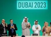 La presidencia de la COP28, en Dubái, aplaude el acuerdo alcanzado, este miércoles 13 de diciembre de 2023.
