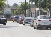 Tráfico. Las largas filas para ingresar a las urbanizaciones se forman casi a todas horas.