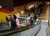 Para evitar accidentes los usuarios deben respetar las normas del Metro de Quito