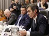 El secretario de Energía, Eduardo Rodríguez Chirillo, mientras comparece en la comisión conjunta de la Cámara de Diputados durante un debate sobre la denominada "ley ómnibus".