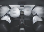 Regularmente los carros poseen 6 airbags, pero también hay los que tienen 10.