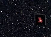 Imagen de la galaxia GN-z11, en el recuadro, captada por el telescopio espacial "Hubble"