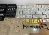 En la casa de Norero se incautaron joyas, relojes, dinero enefectivo, lingotes de oro, armas, cuya legalidad quiso justificar su abogado