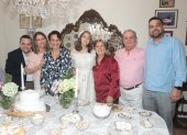 Luis Felipe Molestina, Kyra Molestina, Laura Villanueva, Ana Paula, Verónica Trujillo de Molestina, Alfredo Molestina y Luis Eduardo Molestina.