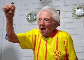 Leopoldo Iturralde lucía feliz la camiseta de su querido Aucas al que pudo ver campeón en 2022.