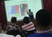 El educador, artista e investigador afroecuatoriano Ibsen Hernández Valencia da una charla magistral sobre el origen del negro en Ecuador y las huellas que dejaron a través de objetos y mitos. Uno de los aportes es la catanga y la tunda.