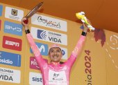 Richard Carapaz se coronó rey de la montaña y vicecampeón del Tour Colombia.