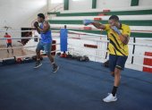 Julio Castillo (i) y Gerlon Congo, seleccionados nacionales en uno de los concentrados en el Complejo La California, en Portoviejo.