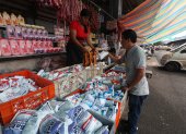 Comercio. Uno de los locales del mercado de mayoristas, en Guayaquil, en Montebello que vende lácteos.