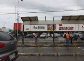 Hay paradas sin techo que dejan sin refugio al ciudadano.