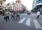 Situación. En diferentes intersecciones de la calle Rumichaca se observan los pasos de cebra interrumpidos.