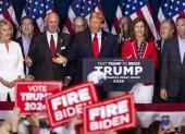 El expresidente estadounidense, Donald Trump (c), habló tras su victoria en las primarias republicanas de Carolina del Sur.