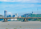 Guayaquil es una de las ciudades donde rige el toque de queda.