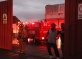 Unidades del cuerpo de bomberos de varias localidades acudieran al sitio para extinguir el fuego.