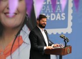 El presidente de Chile, Gabriel Boric, durante un acto conmemorativo por el Día Internacional de la Mujer el viernes 8 de marzo en La Pintana, Santiago.