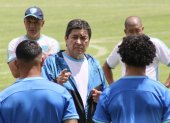 El mexicano Luis Fernando Tena dirige la selección guatemalteca que piensa también en las eliminatorias mundialistas con el antecedente de buenas presentaciones en los torneos Concacaf del año pasado.