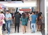 Parte de la ciudadanía ha optado por realizar sus compras por adelantado en centros comerciales de la ciudad, como Mall del Sol.