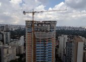 Panorama. Fotografía aérea de un edificio de apartamentos en construcción, en Sao Paulo (Brasil).