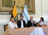 Autoridades.- El gobernador del Guayas, Alberto Molina; el ministro de Turismo, Niels Olsen y los ejecutivos de Royal Caribbean Group.