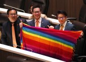 Diputados tailandeses durante la sesión de la Casa de Representantes para la aprobación de la ley de matrimonio igualitario.